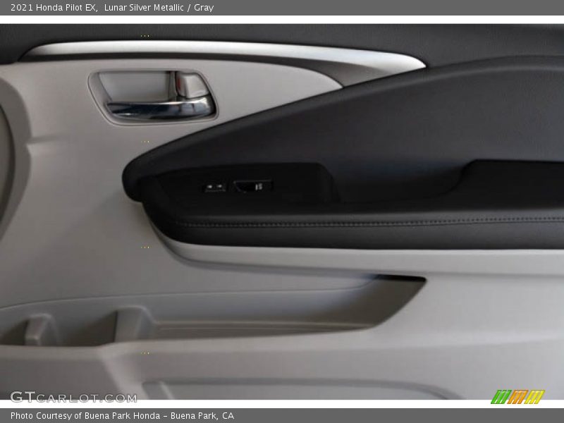 Lunar Silver Metallic / Gray 2021 Honda Pilot EX