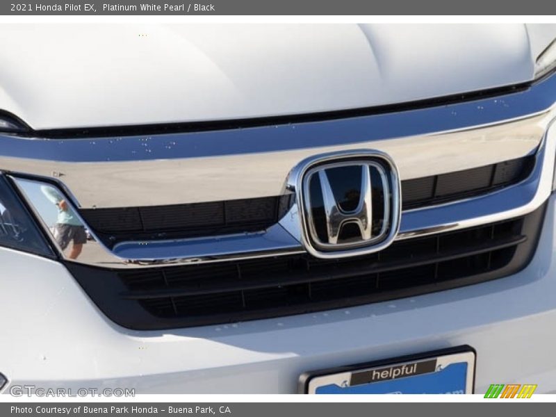 Platinum White Pearl / Black 2021 Honda Pilot EX