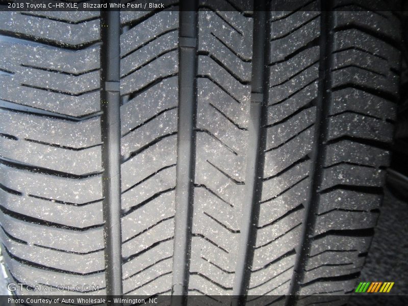 Blizzard White Pearl / Black 2018 Toyota C-HR XLE