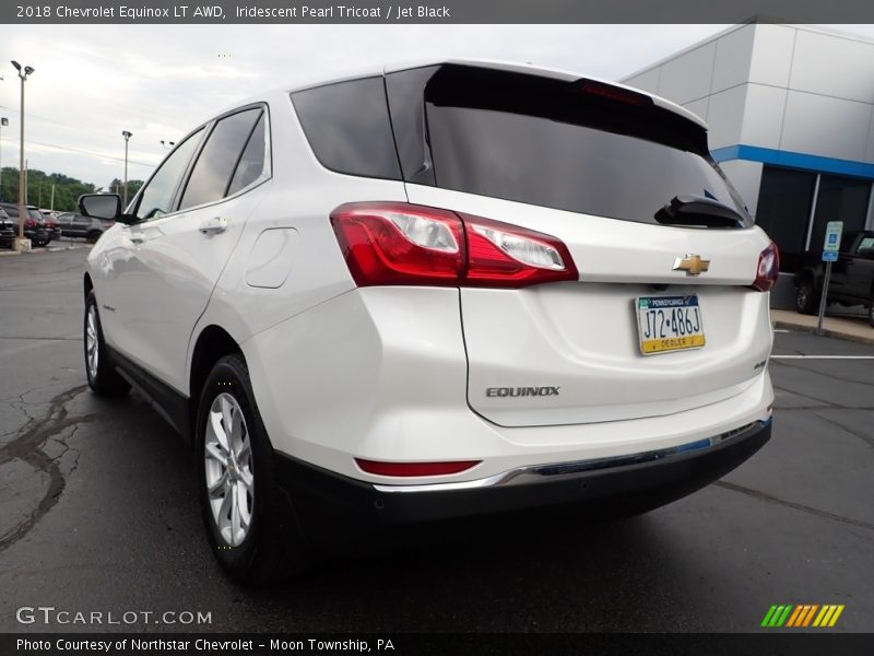 Iridescent Pearl Tricoat / Jet Black 2018 Chevrolet Equinox LT AWD