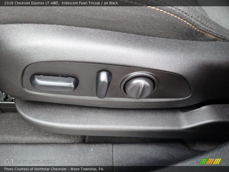 Iridescent Pearl Tricoat / Jet Black 2018 Chevrolet Equinox LT AWD