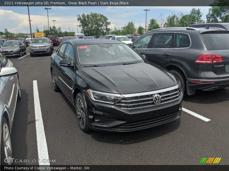 Front 3/4 View of 2021 Jetta SEL Premium
