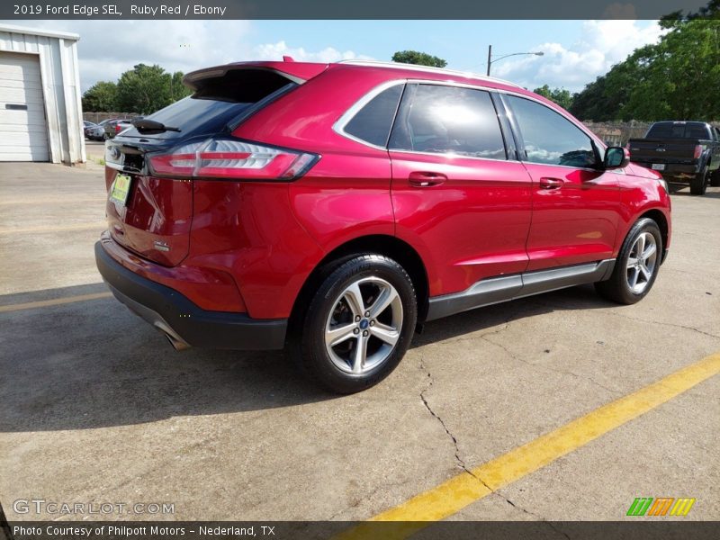 Ruby Red / Ebony 2019 Ford Edge SEL