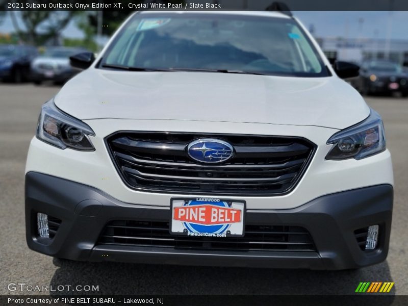 Crystal White Pearl / Slate Black 2021 Subaru Outback Onyx Edition XT