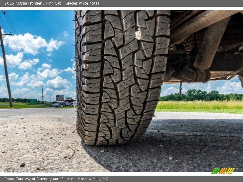 Glacier White / Steel 2015 Nissan Frontier S King Cab