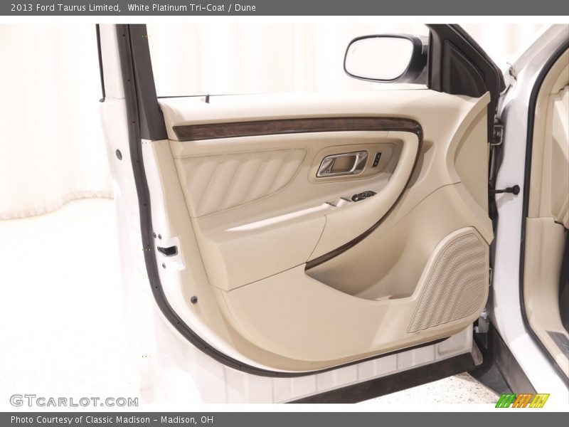 White Platinum Tri-Coat / Dune 2013 Ford Taurus Limited