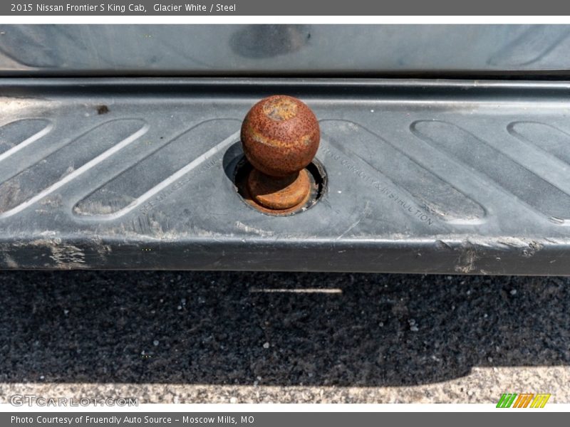 Glacier White / Steel 2015 Nissan Frontier S King Cab