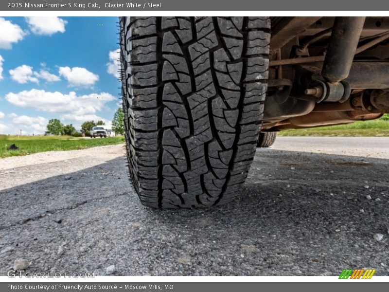 Glacier White / Steel 2015 Nissan Frontier S King Cab