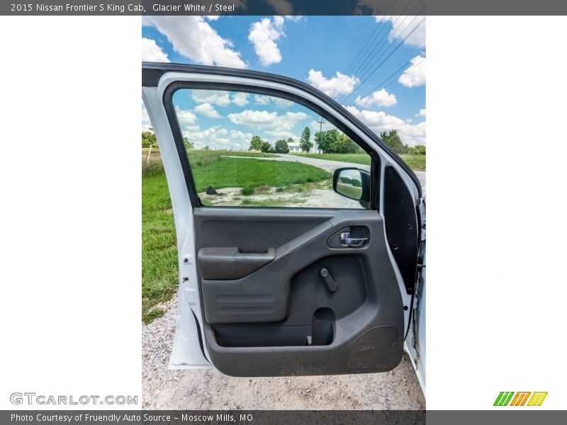 Door Panel of 2015 Frontier S King Cab