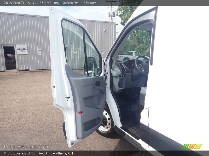 Oxford White / Pewter 2019 Ford Transit Van 250 MR Long