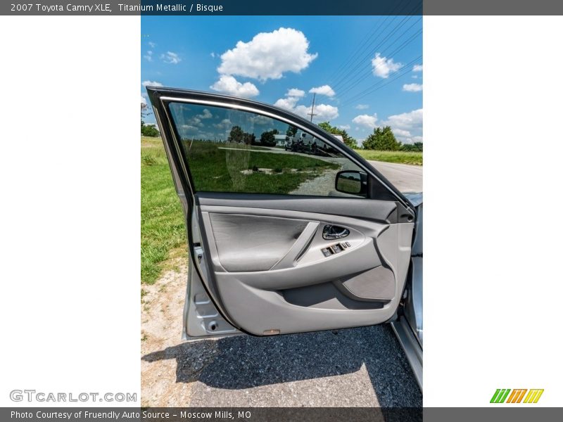 Titanium Metallic / Bisque 2007 Toyota Camry XLE