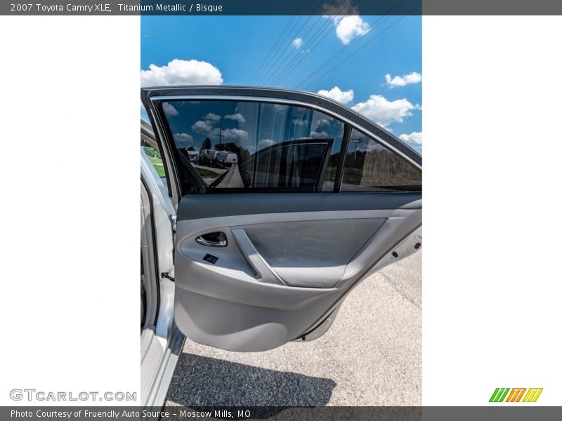 Titanium Metallic / Bisque 2007 Toyota Camry XLE