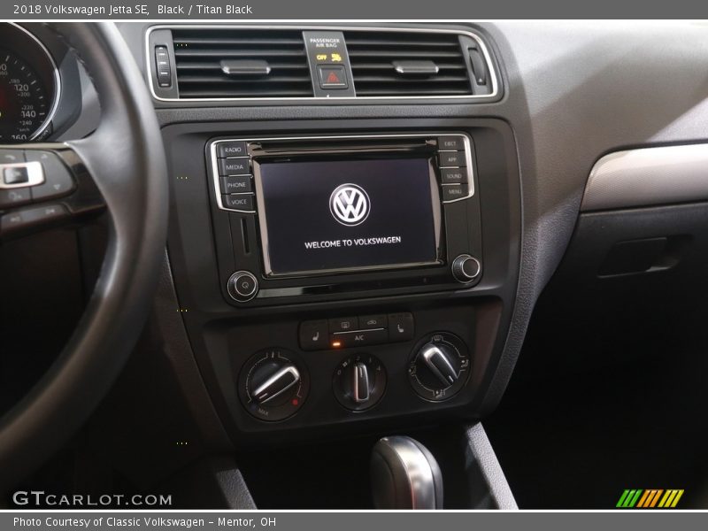 Black / Titan Black 2018 Volkswagen Jetta SE