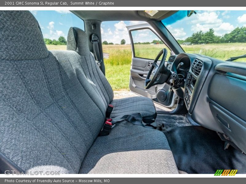 Front Seat of 2001 Sonoma SL Regular Cab