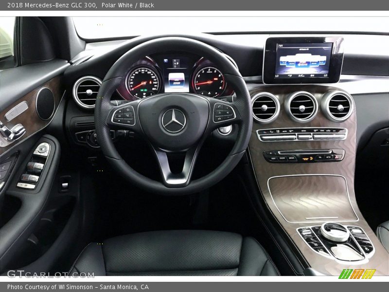 Polar White / Black 2018 Mercedes-Benz GLC 300