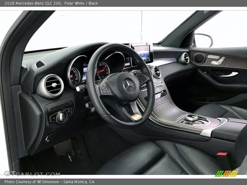 Polar White / Black 2018 Mercedes-Benz GLC 300