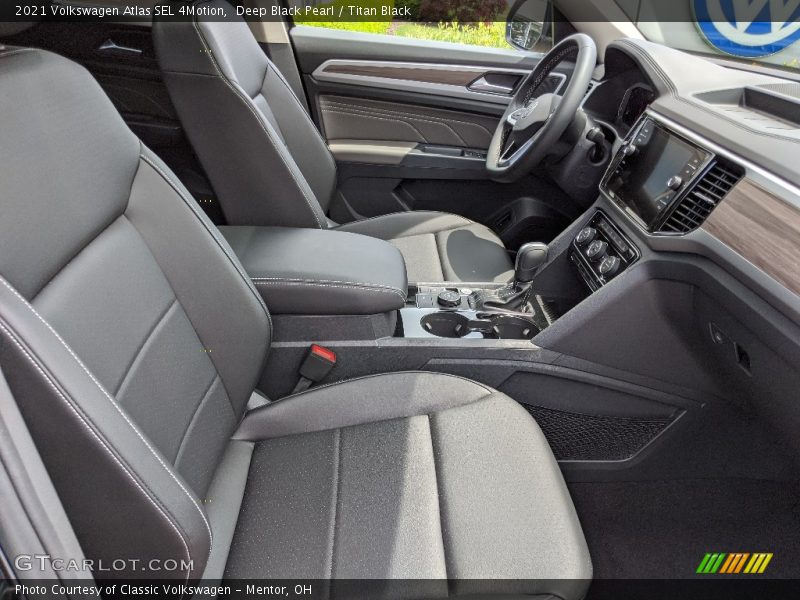 Deep Black Pearl / Titan Black 2021 Volkswagen Atlas SEL 4Motion