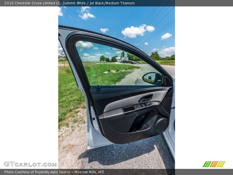 Summit White / Jet Black/Medium Titanium 2016 Chevrolet Cruze Limited LS