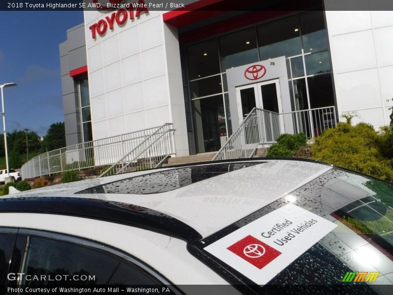Blizzard White Pearl / Black 2018 Toyota Highlander SE AWD