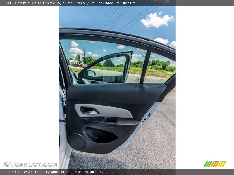 Summit White / Jet Black/Medium Titanium 2016 Chevrolet Cruze Limited LS
