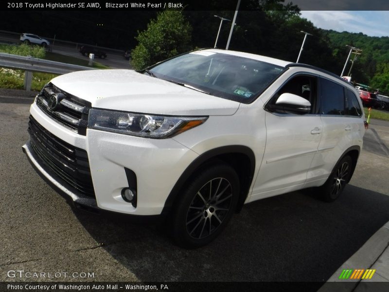 Blizzard White Pearl / Black 2018 Toyota Highlander SE AWD