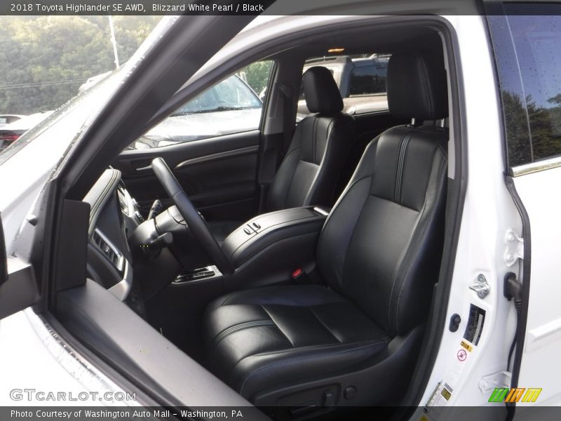 Blizzard White Pearl / Black 2018 Toyota Highlander SE AWD