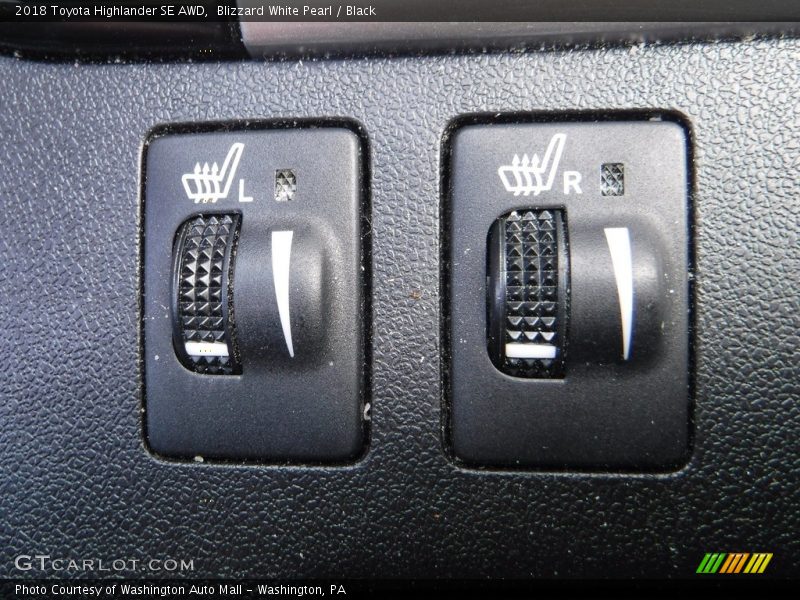 Blizzard White Pearl / Black 2018 Toyota Highlander SE AWD