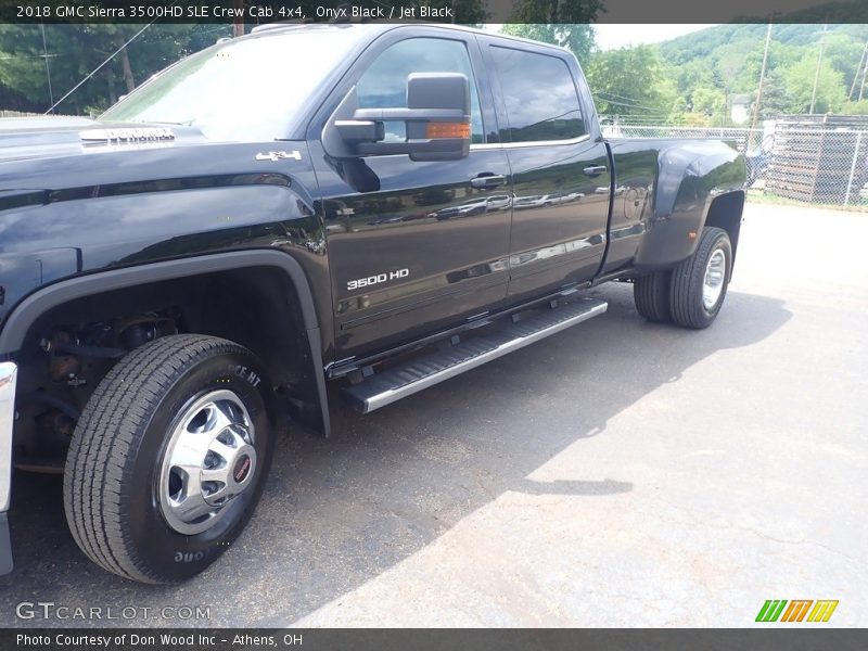 Onyx Black / Jet Black 2018 GMC Sierra 3500HD SLE Crew Cab 4x4
