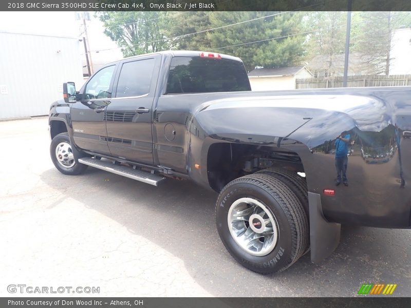 Onyx Black / Jet Black 2018 GMC Sierra 3500HD SLE Crew Cab 4x4