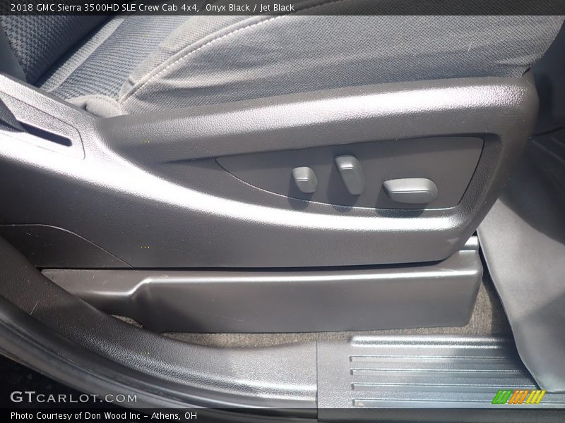 Onyx Black / Jet Black 2018 GMC Sierra 3500HD SLE Crew Cab 4x4