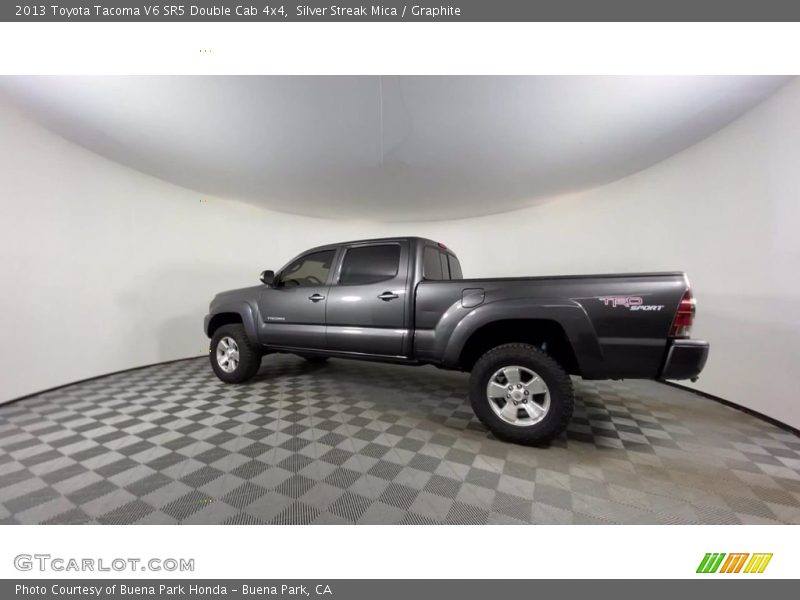 Silver Streak Mica / Graphite 2013 Toyota Tacoma V6 SR5 Double Cab 4x4