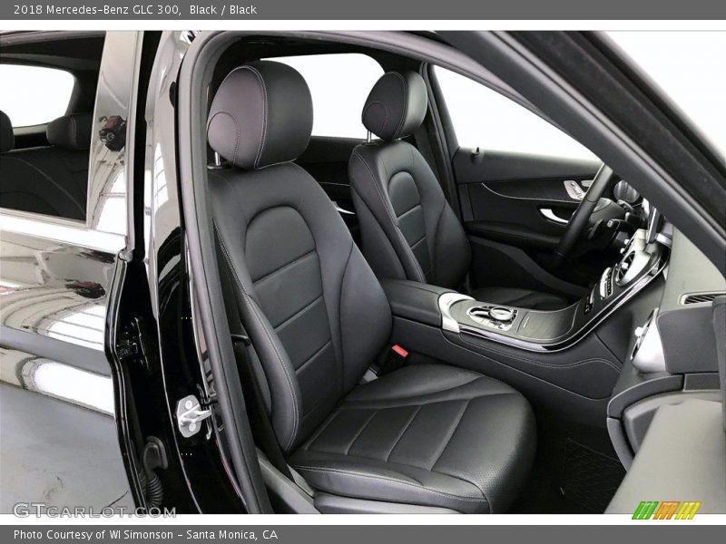 Black / Black 2018 Mercedes-Benz GLC 300