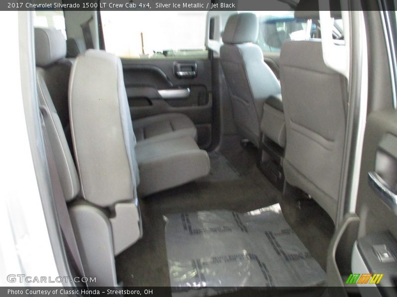 Silver Ice Metallic / Jet Black 2017 Chevrolet Silverado 1500 LT Crew Cab 4x4