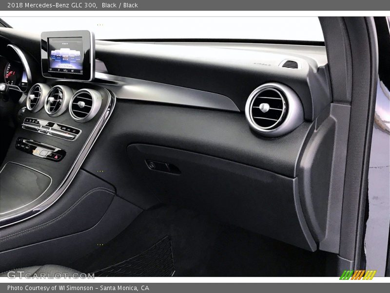 Black / Black 2018 Mercedes-Benz GLC 300