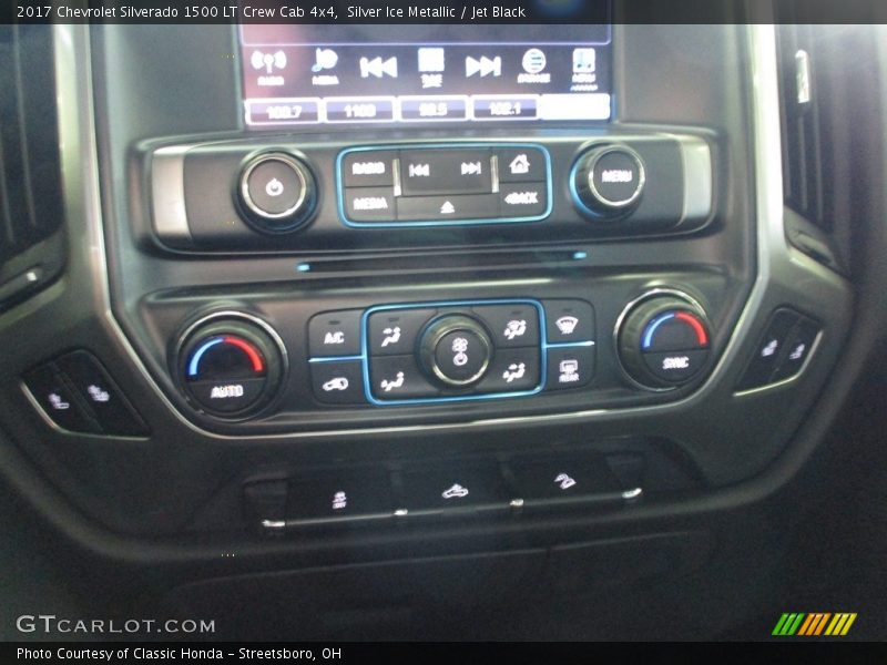 Silver Ice Metallic / Jet Black 2017 Chevrolet Silverado 1500 LT Crew Cab 4x4
