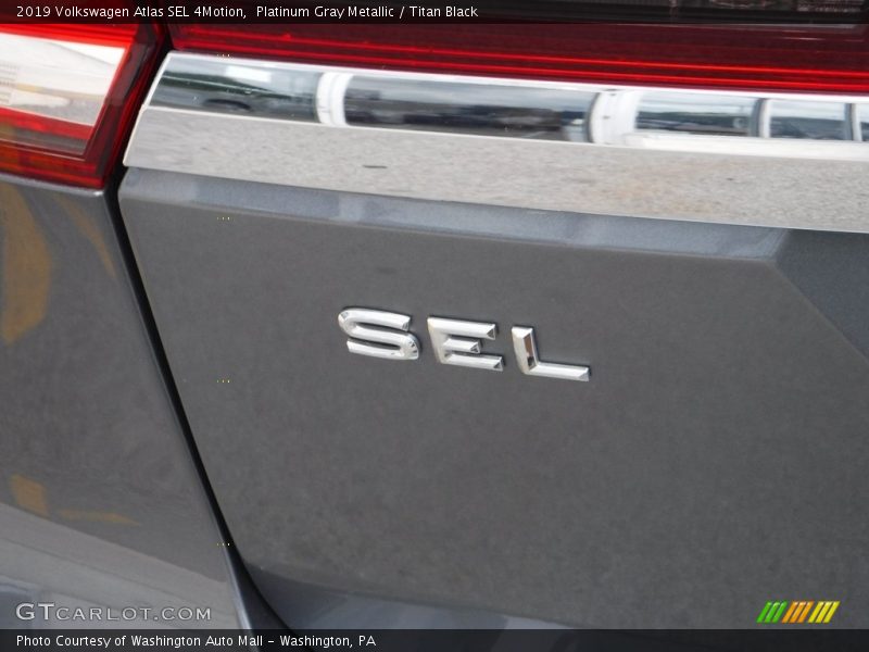 Platinum Gray Metallic / Titan Black 2019 Volkswagen Atlas SEL 4Motion