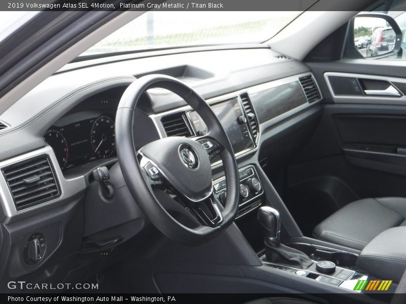 Platinum Gray Metallic / Titan Black 2019 Volkswagen Atlas SEL 4Motion