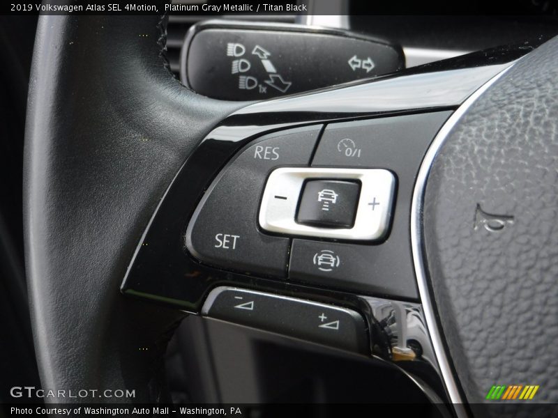 Platinum Gray Metallic / Titan Black 2019 Volkswagen Atlas SEL 4Motion