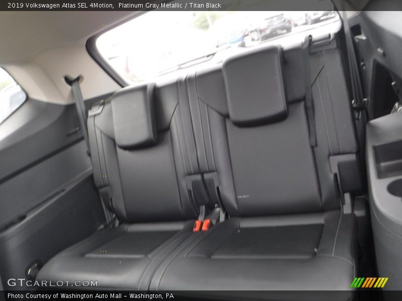 Platinum Gray Metallic / Titan Black 2019 Volkswagen Atlas SEL 4Motion