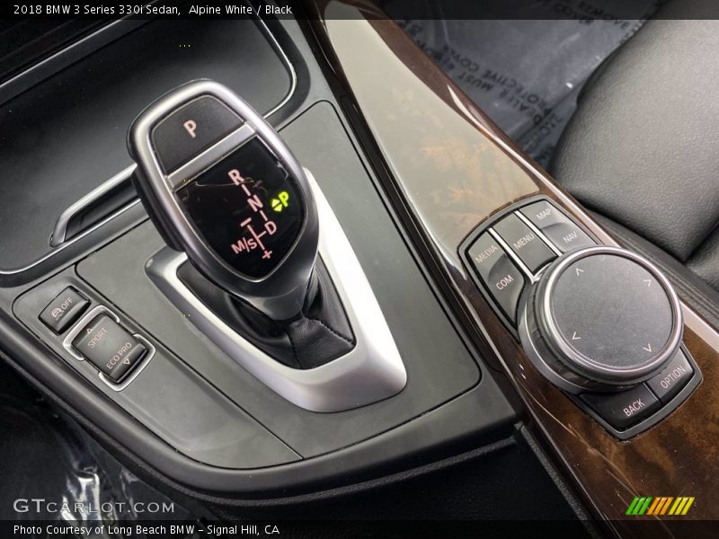 Alpine White / Black 2018 BMW 3 Series 330i Sedan