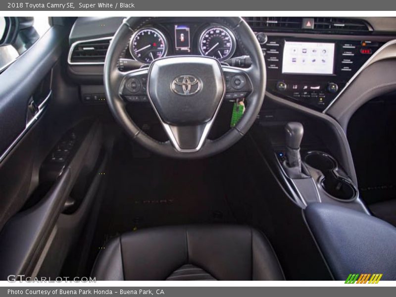 Super White / Black 2018 Toyota Camry SE