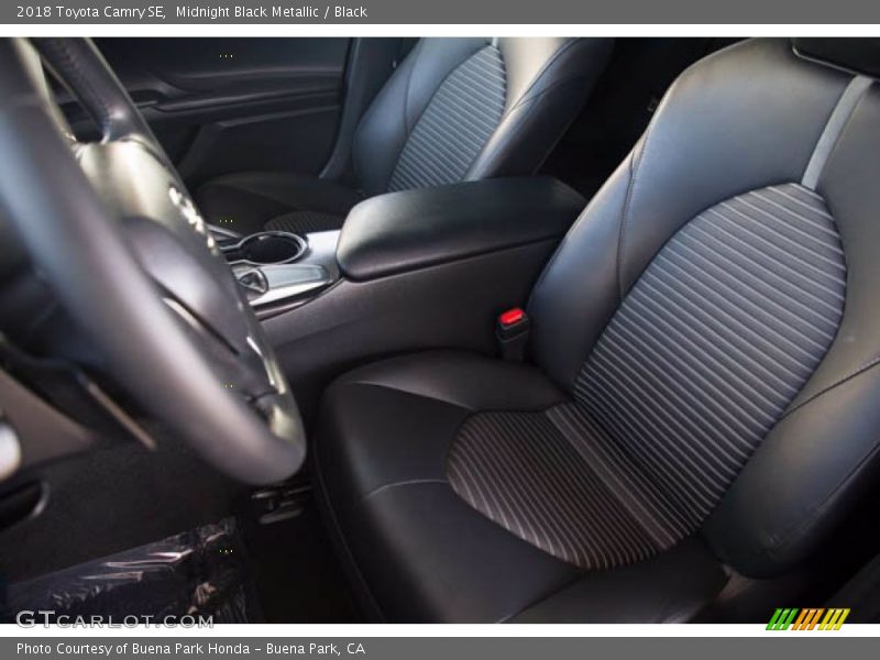 Midnight Black Metallic / Black 2018 Toyota Camry SE