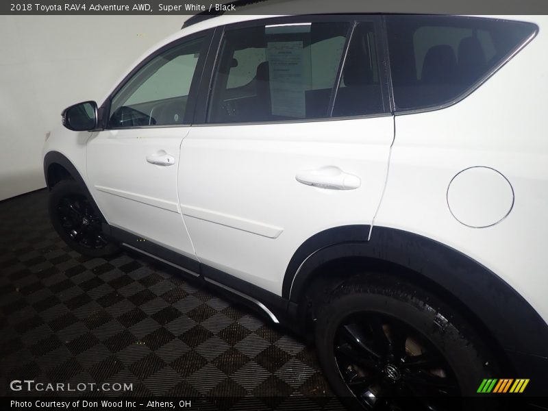 Super White / Black 2018 Toyota RAV4 Adventure AWD