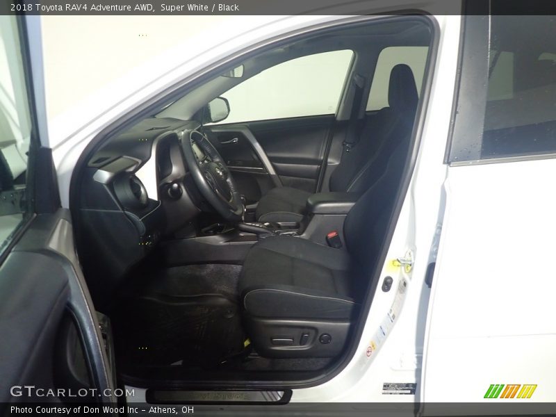 Super White / Black 2018 Toyota RAV4 Adventure AWD