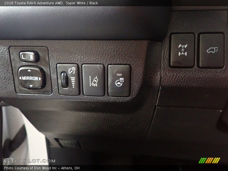 Super White / Black 2018 Toyota RAV4 Adventure AWD