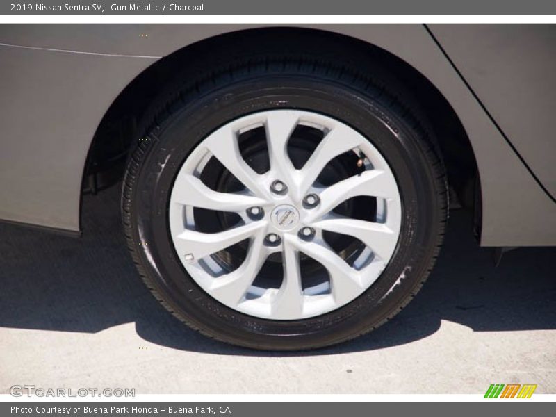 Gun Metallic / Charcoal 2019 Nissan Sentra SV