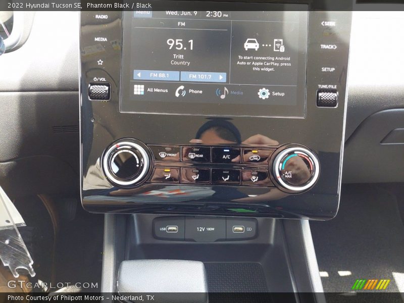 Phantom Black / Black 2022 Hyundai Tucson SE