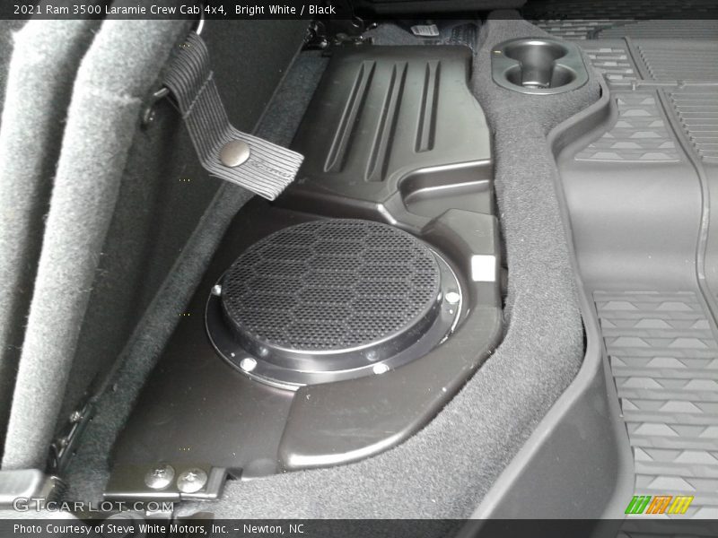 Bright White / Black 2021 Ram 3500 Laramie Crew Cab 4x4