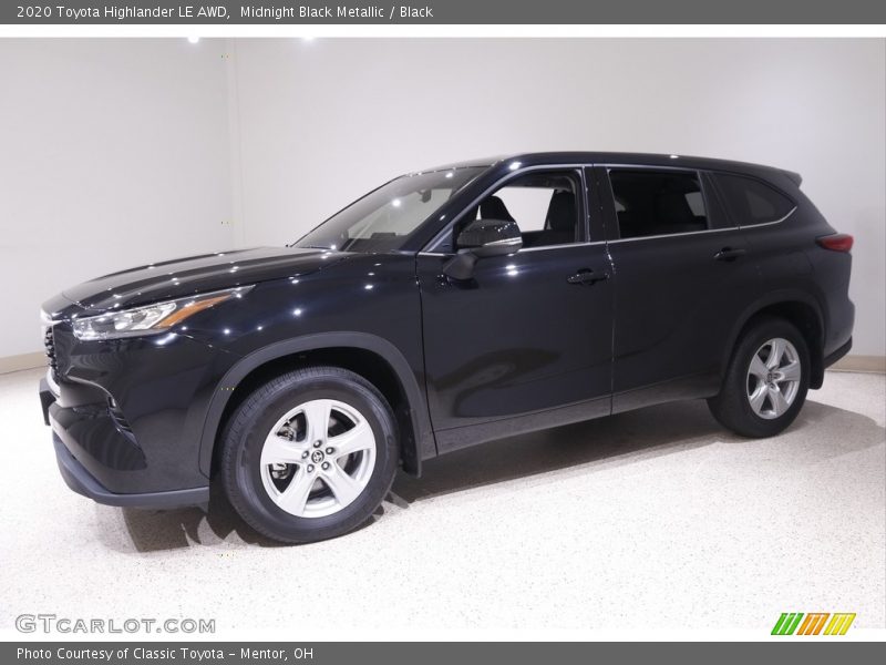 Midnight Black Metallic / Black 2020 Toyota Highlander LE AWD