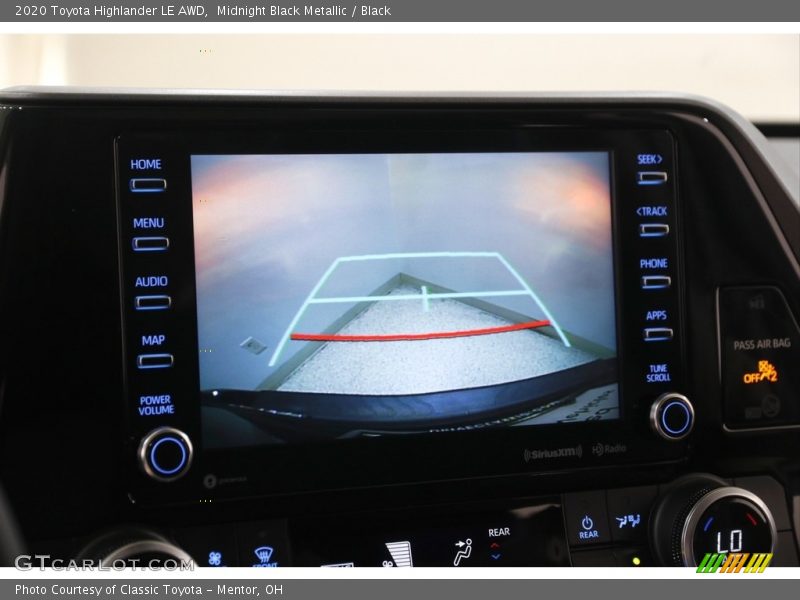 Midnight Black Metallic / Black 2020 Toyota Highlander LE AWD